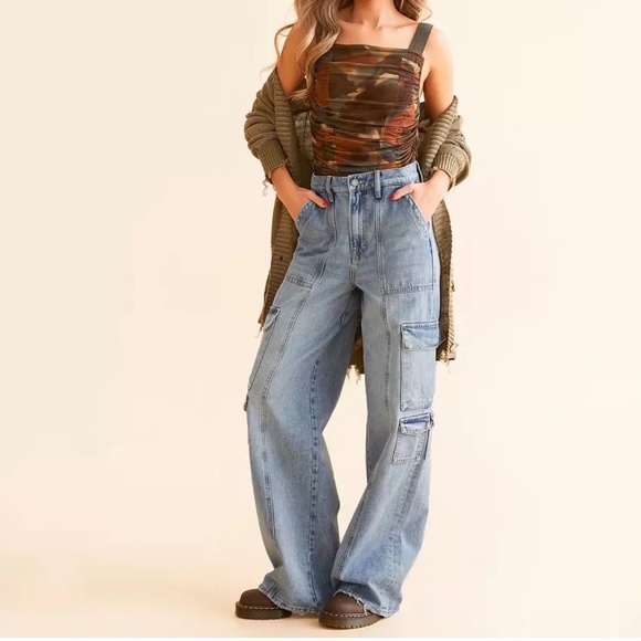 NWT HIDDEN Nori Wide Leg Cargo Jeans, Sz 29 - Picture 1 of 8